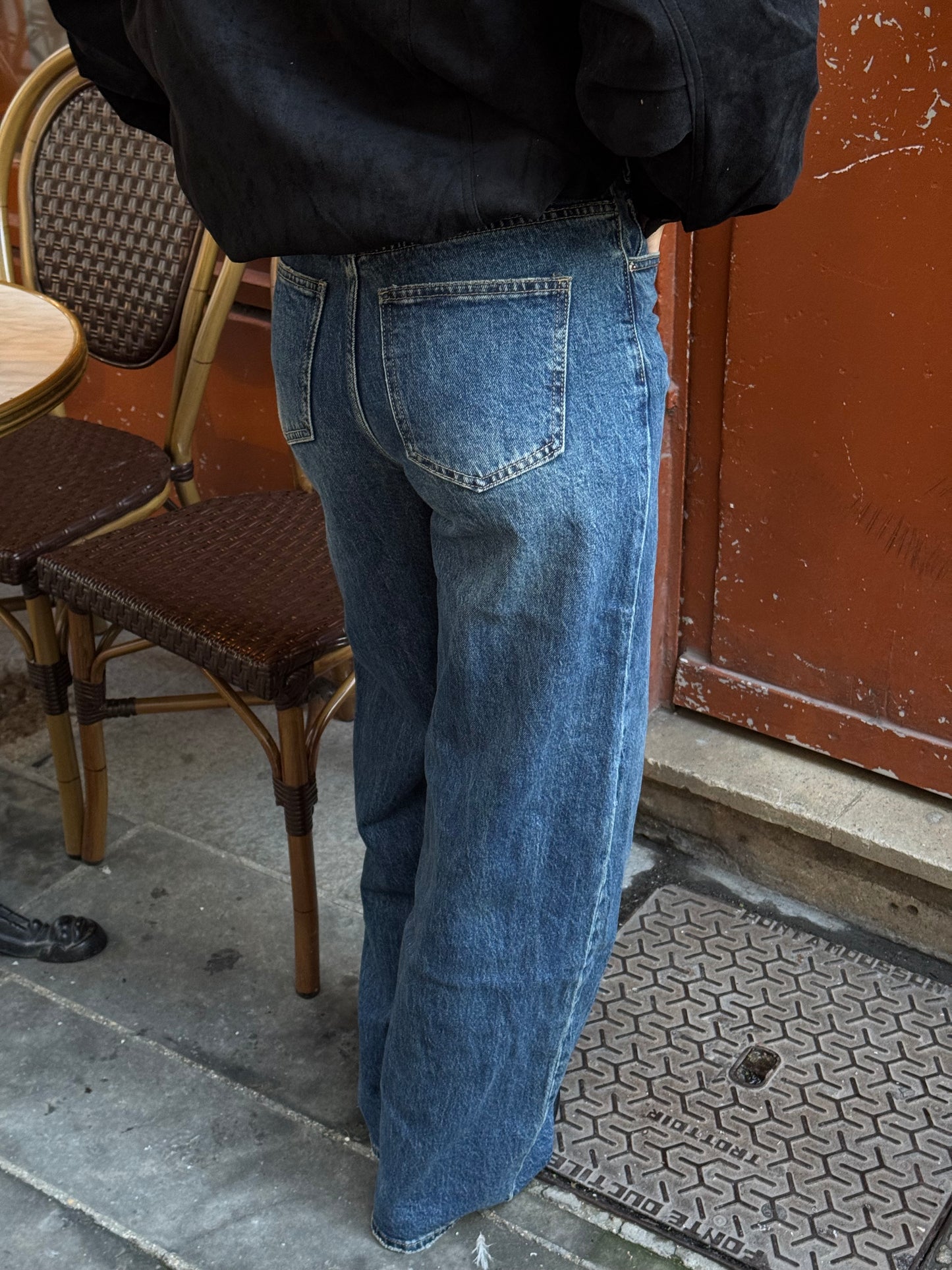 Jean Asymétrique – Duchesse Collection